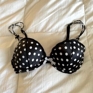 Victoria’s Secret bra